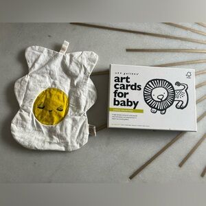 Wee Gallery Bundle - Egg Crinkle Toy and Art Card for Baby (5 Cards)